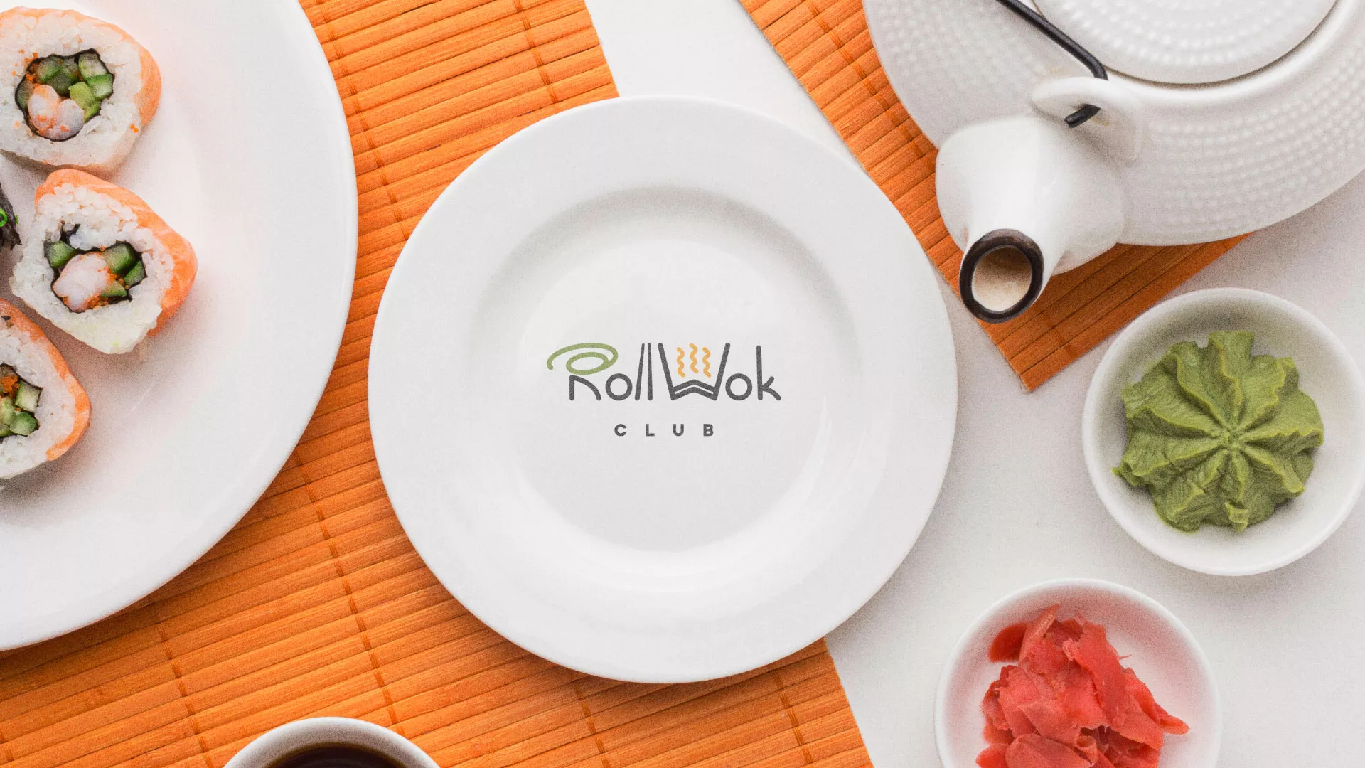 Разработка логотипа и фирменного стиля суши-бара «Roll Wok Club» в Луховицах